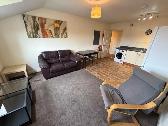 IMG-20250801-WA00...