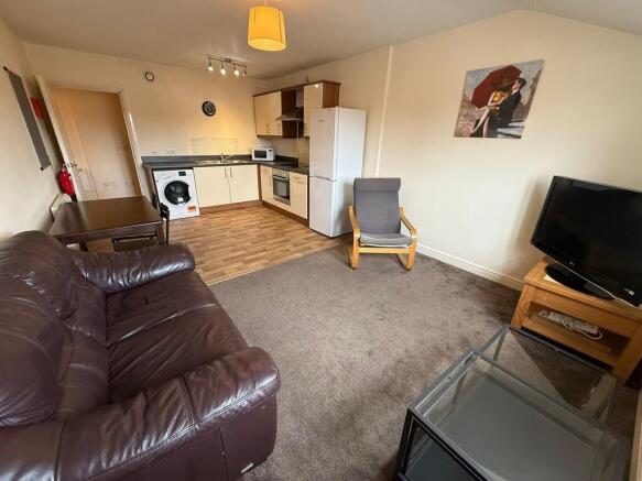 IMG-20250801-WA00...