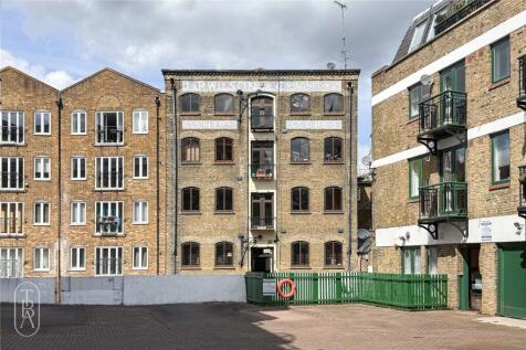 Narrow Street, London, E14