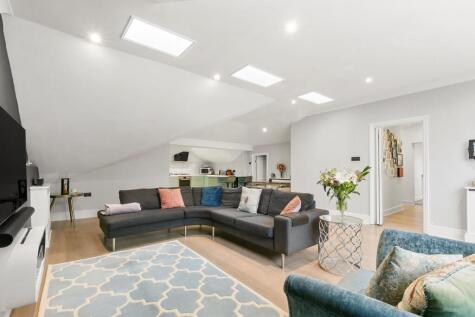 Sutton Court Road, London, W4