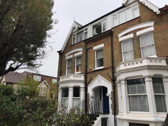 Large Studio Flat