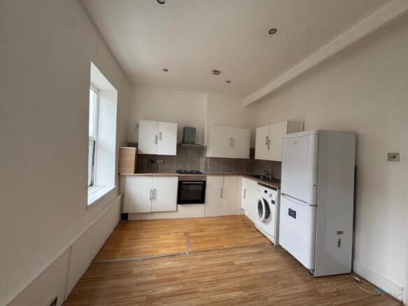 1 Bedroom 1st Floor Flat
