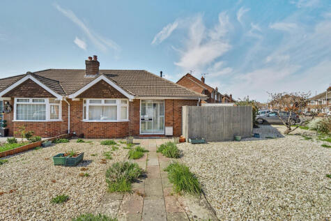 Crawley Avenue, Stratton, Swindon, SN3