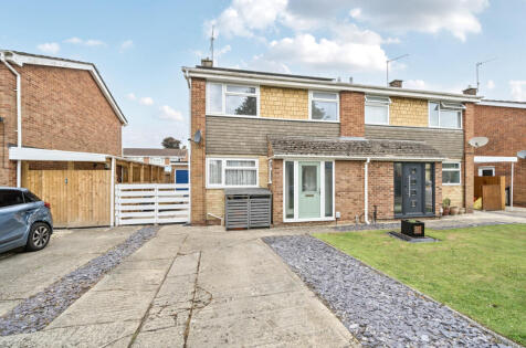 Gilling Way, Covingham, Swindon, SN3