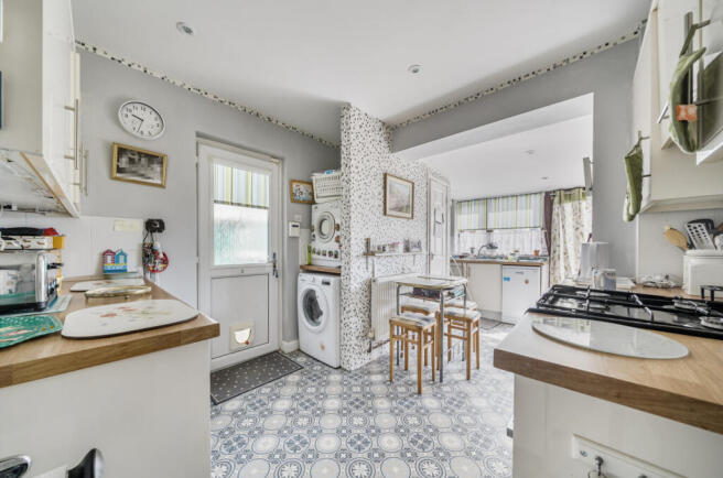 13205134686b8d14dbd7e