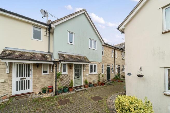 8 Wessex Court