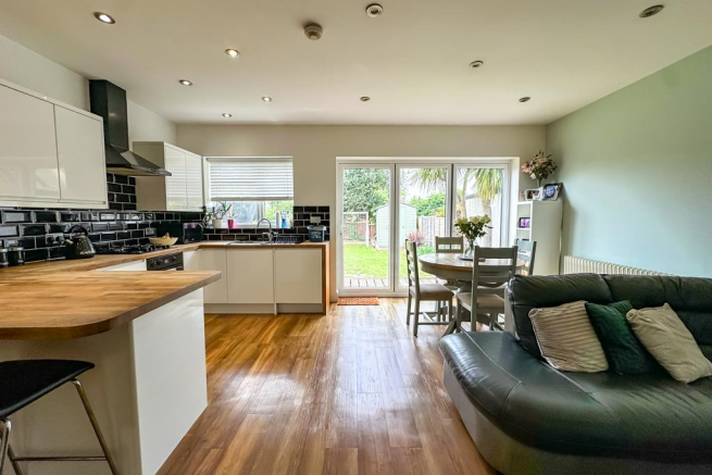 Kitchen/Living Room