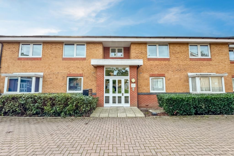 Warwick Close, Hornchurch