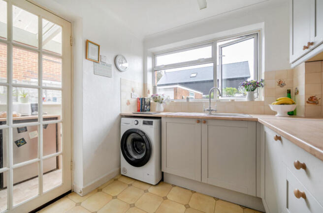 1349285-12-68c3fe...