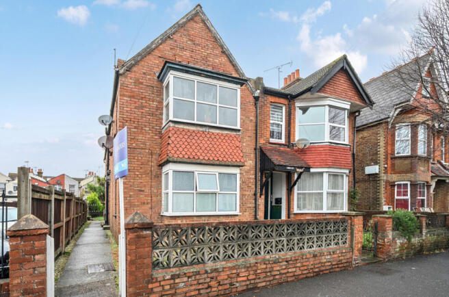 1383082-5-693816b...