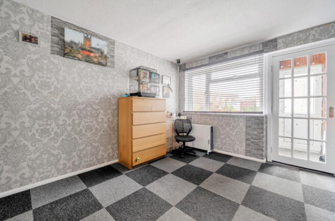 1387387-5-6936e29...