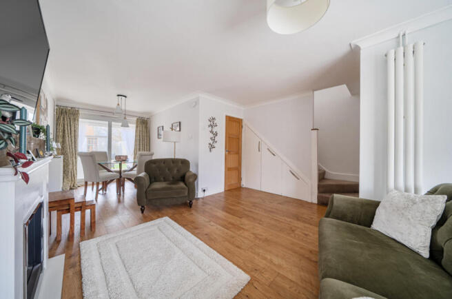 1406874-12-697b5a...