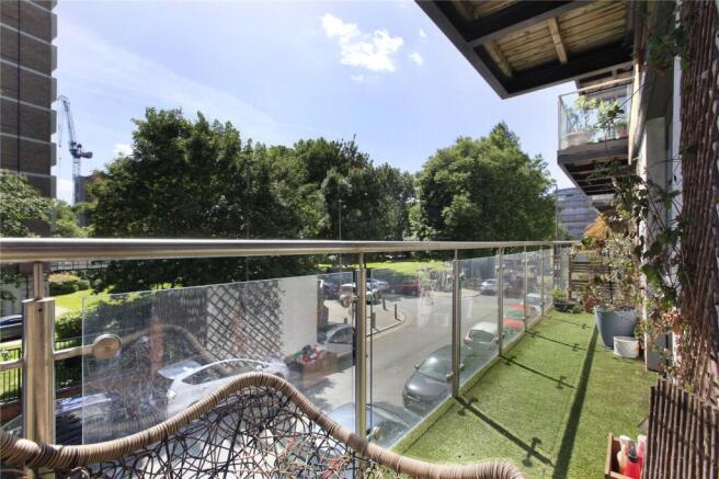 property in Gwynne Road, 
Battersea, SW11