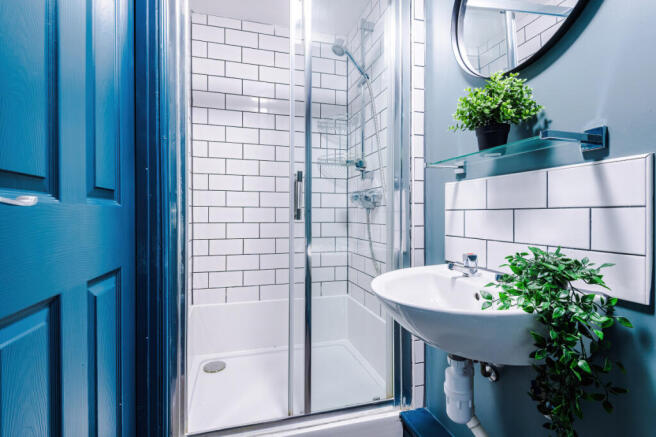Flat 3, Shoe and Boot, Bathroom 2