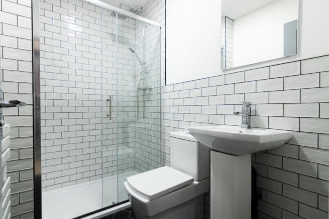 20HR Bathroom