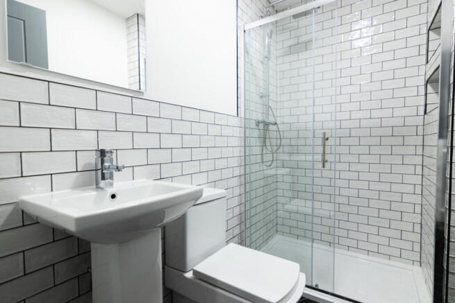 20HR Bathroom
