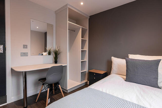 MR Bedroom 3
