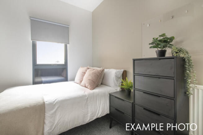 Flat B, Hosiery, Example, 2