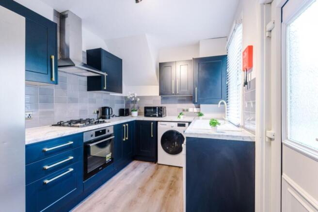 77DR - Kitchen