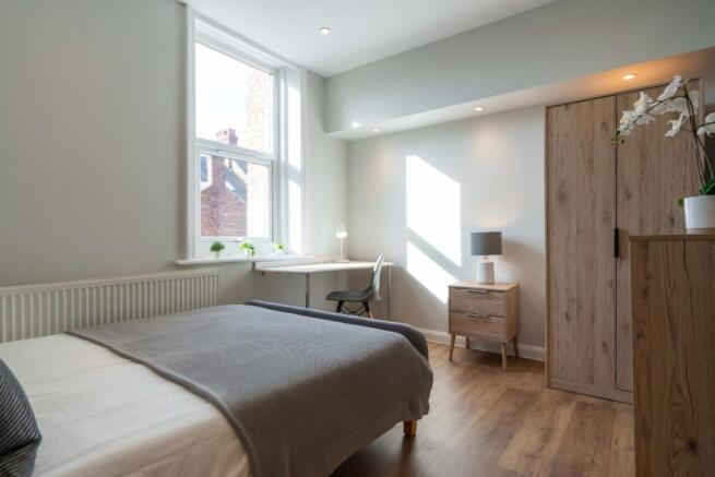 20KGF3- Bedroom