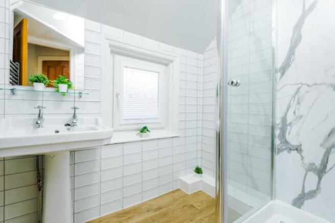 250JR - Bathroom