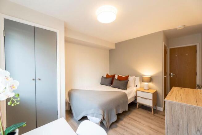 1FSF2 - Bedroom