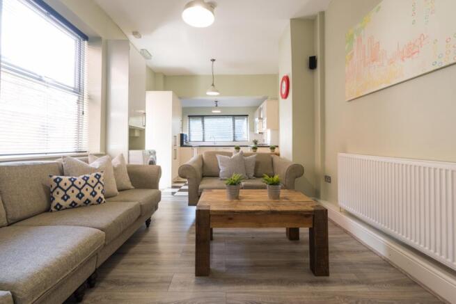 17 York Road - living room