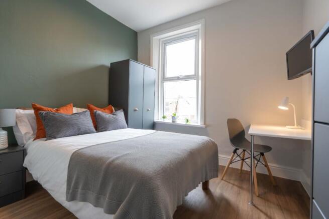 51DR - Bedroom 1