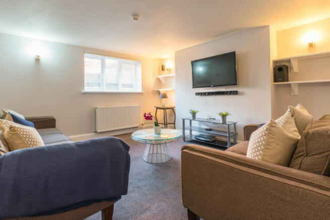 25bv sitting room