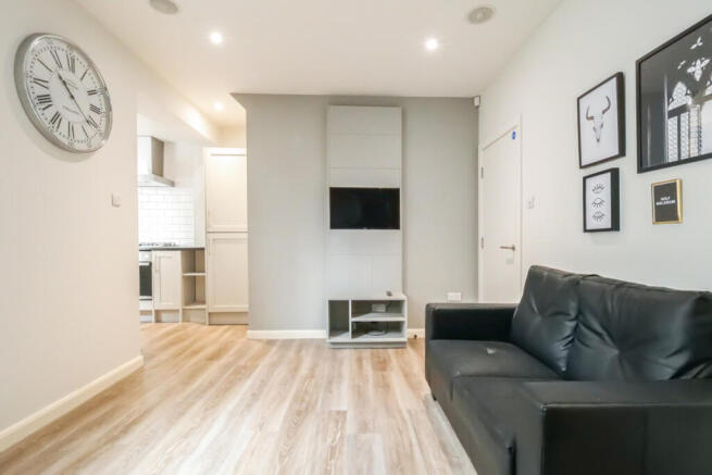 82 Ashford Street, living room 2