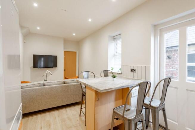 269JRF2 - Living Area / Kitchen