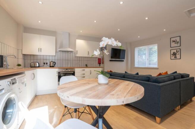 Flat C Portland Road