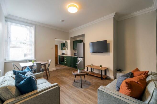 27BR - Living Area / Kitchen