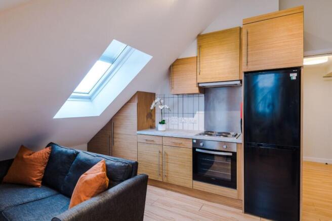 SHF9 - Living Area / Kitchen