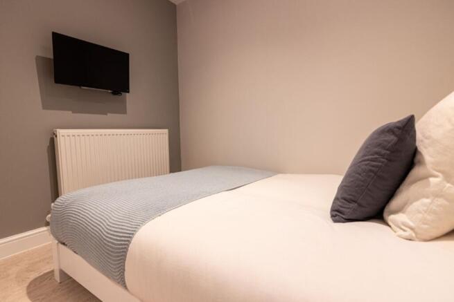 Flat 1, 27 Hawarden Avenue