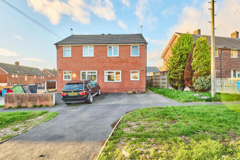 35B Oak Avenue, Huntington, Cannock, Staffordshire WS12 4QB