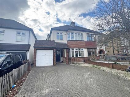 Third Avenue, Chelmsford