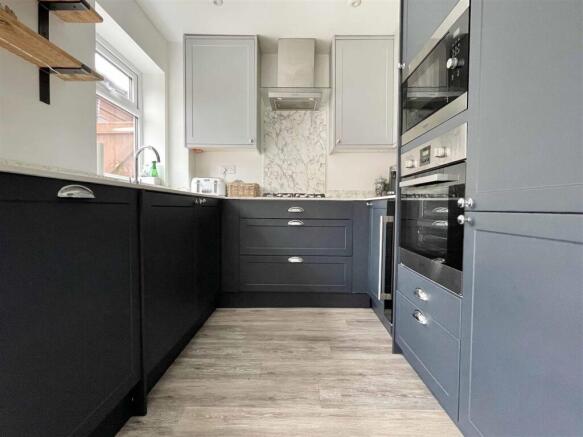 kitchen3.jpg