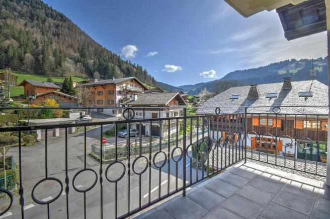 balcony