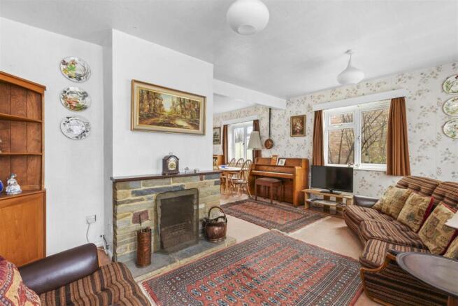 12 Lowlands Crescent, HP15 6EG-7.jpg