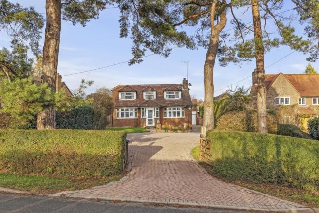 81 Sheepcote Dell Rd, HP15 6TL-16.jpg