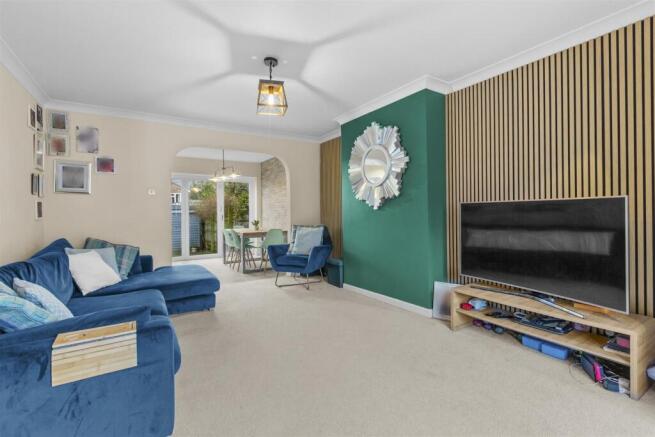 40 Copes Shroves, HP15 7AH-6.jpg