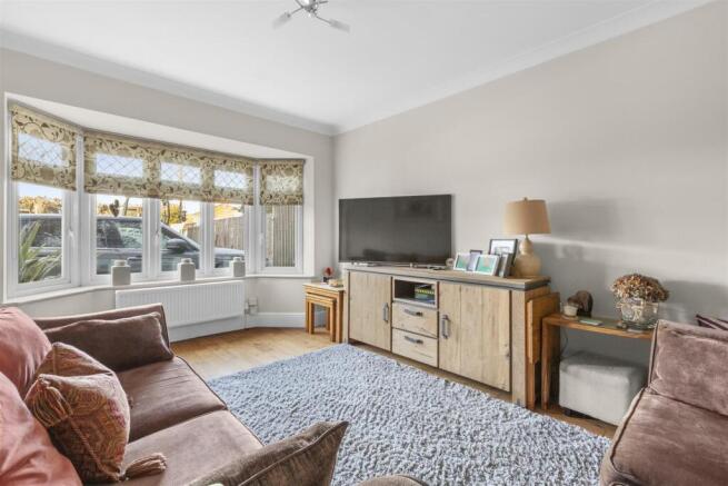 Orchard House, Pond Approach, HP15 6RH-5.jpg