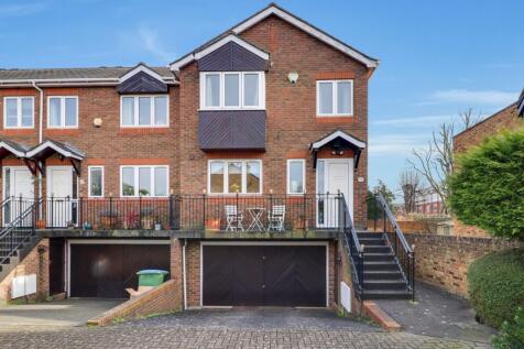 Grove Road, East Molesey, KT8