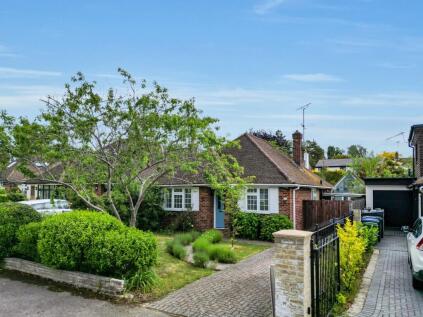 Glenavon Close, Claygate, KT10