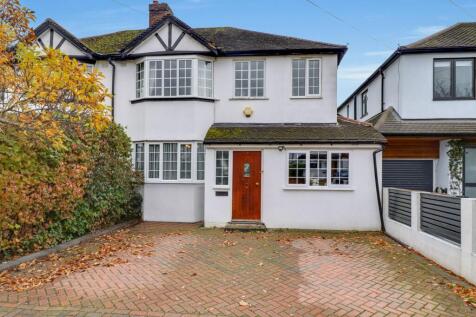 Balmoral Crescent, West Molesey, KT8