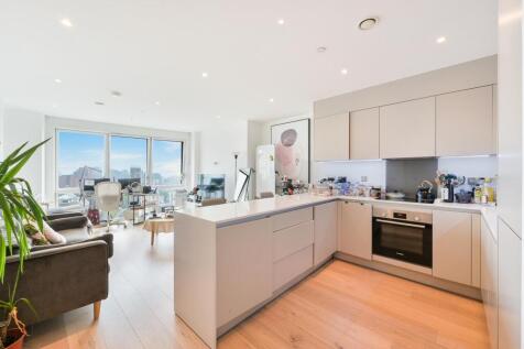 Royal Captain Court, Arniston Way, London, E14