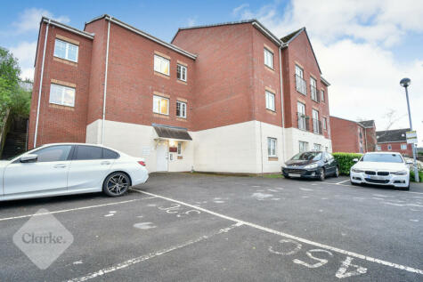 Neath - 2 bedroom apartment for sale