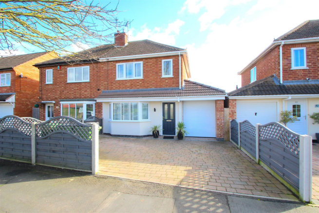 3 Bedroom Semi Detached House For Sale In Kings Drive Leicester Forest