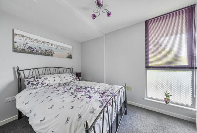 1346008-9-68b98cf...